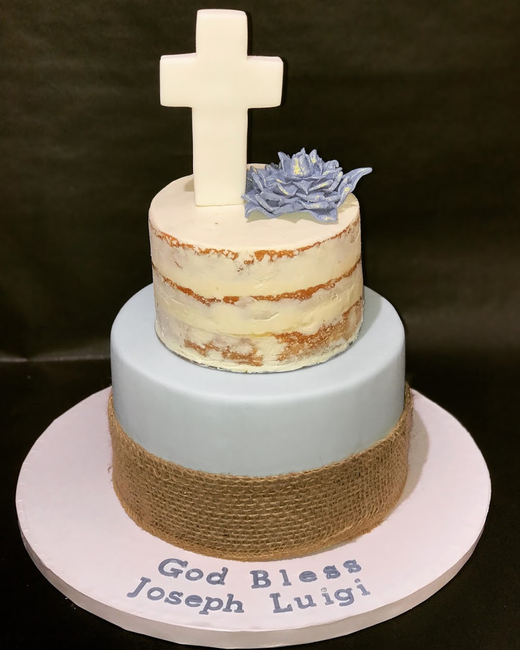 Andrea Bs Fine Cakes | 6 Petch Crescent, Aurora, ON L4G 5N7, Canada | Phone: (416) 697-1814