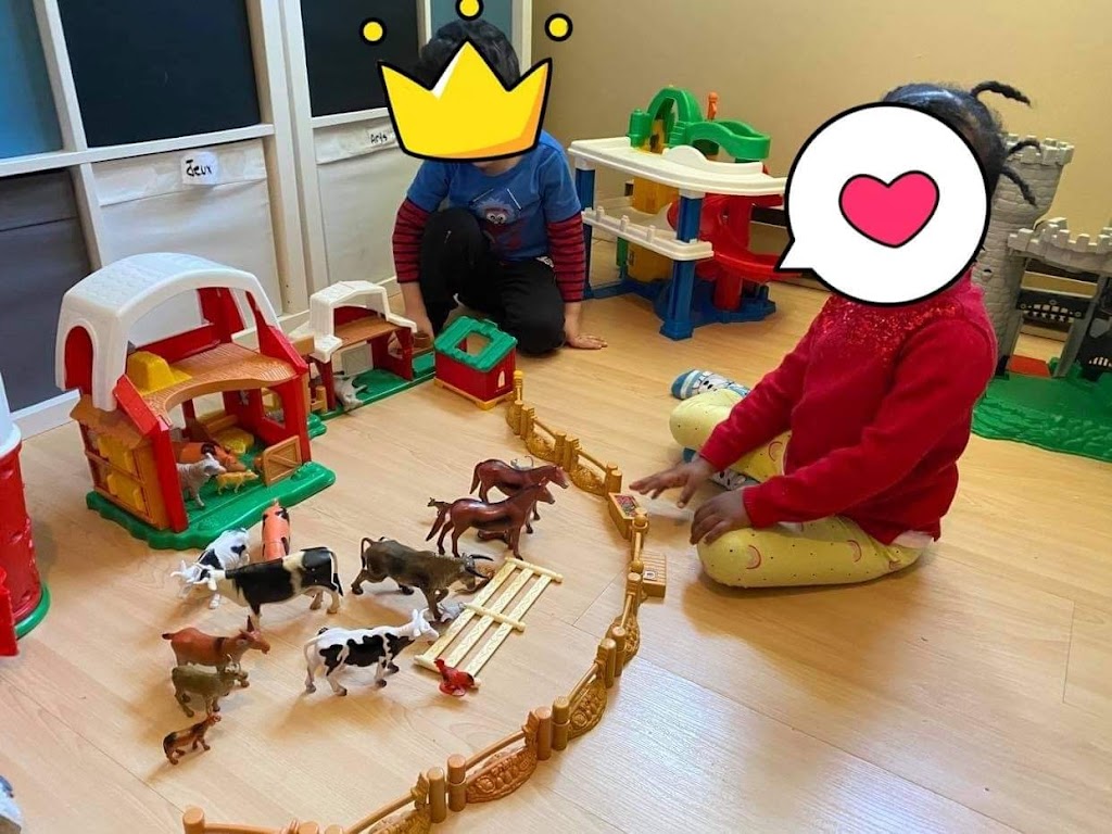 Nursery Small Monde De Yasmine | 1001 Rue dAntin, Repentigny, QC J5Y 4B1, Canada | Phone: (514) 898-1504