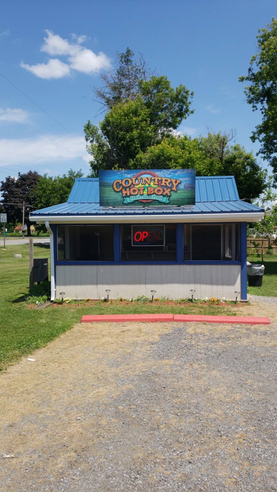 The Country Hotbox | 4078 N Ridge Rd, Lockport, NY 14094, USA | Phone: (716) 438-7023