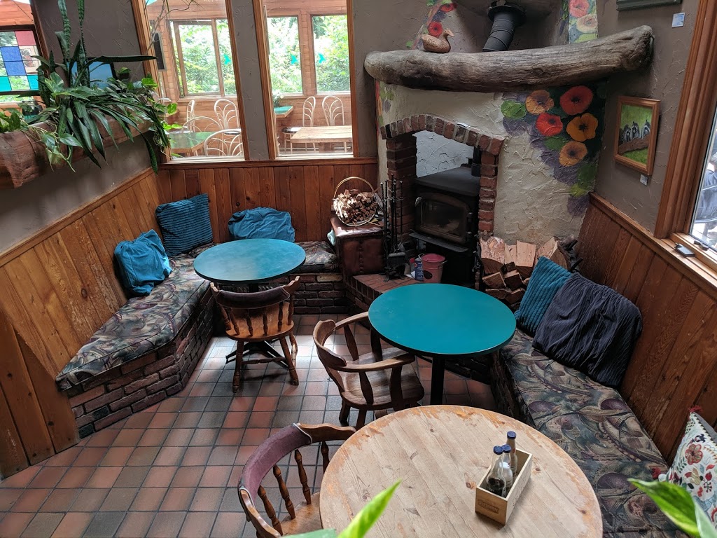 Hummingbird Pub & Family Restaurant | 47 Sturdies Bay Rd, Galiano Island, BC V0N 1P0, Canada | Phone: (250) 539-5472