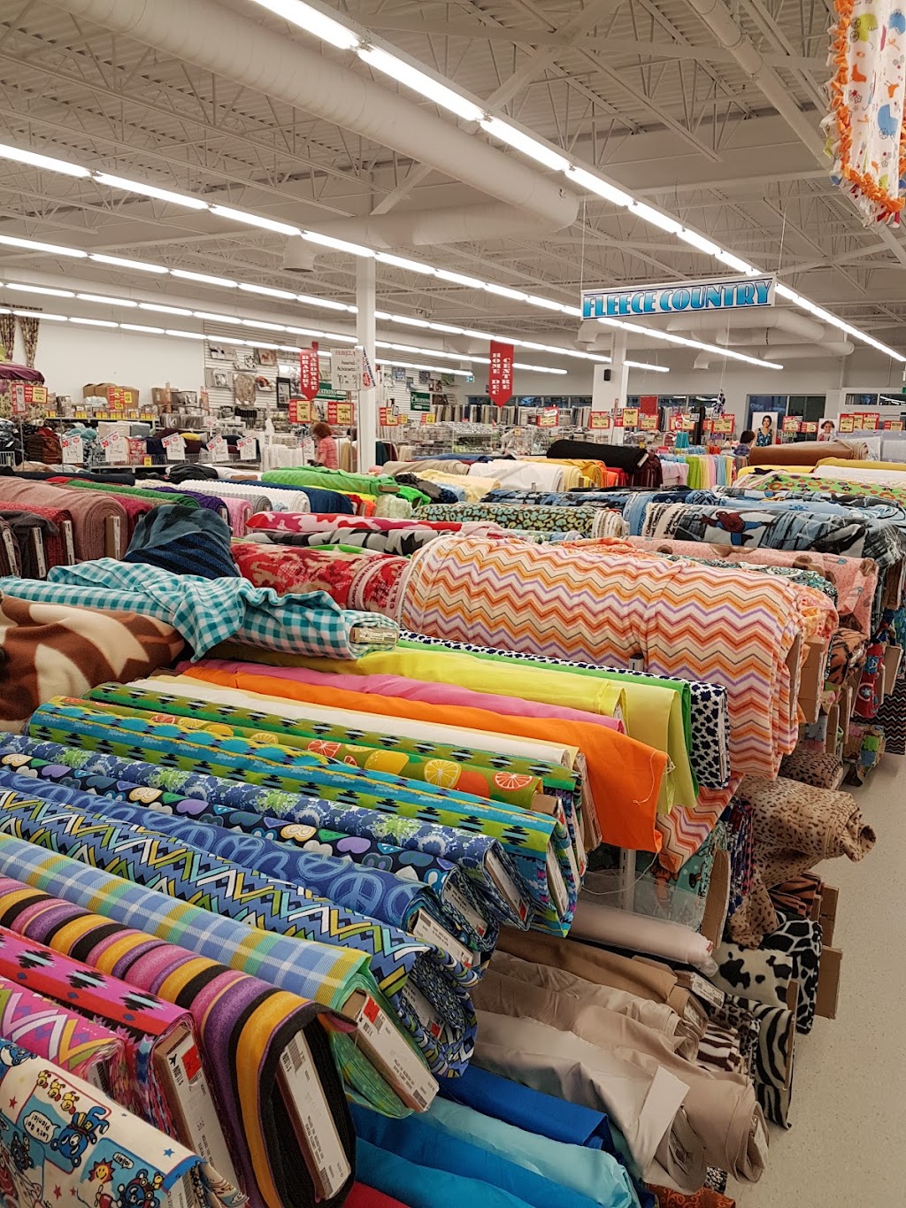 Fabricland - Home Decor Centre | 2832 St Joseph Blvd, Orléans, ON K1C 1G7, Canada | Phone: (613) 841-6446