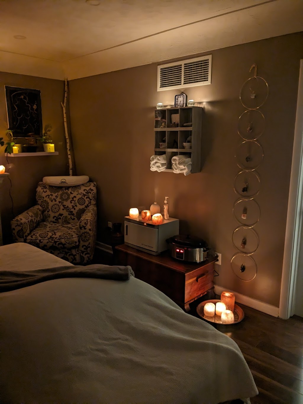 Tea With Honey Wellness & Massage | 14 Central Park Ave, Dundas, ON L9H 2M6, Canada | Phone: (289) 689-1861