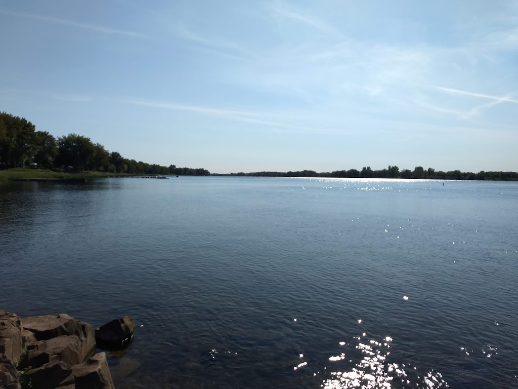 Fleuve St-Laurent | Unnamed Road, Boucherville, QC J4B 5E4, Canada