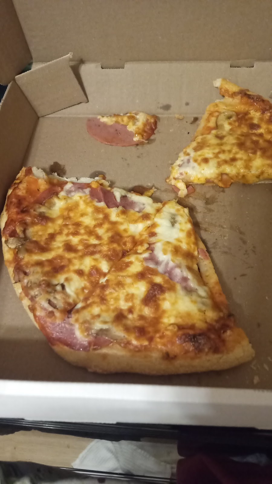 Renfrew Pizzerria | 98 Raglan St S, Renfrew, ON K7V 1R1, Canada | Phone: (613) 432-9898