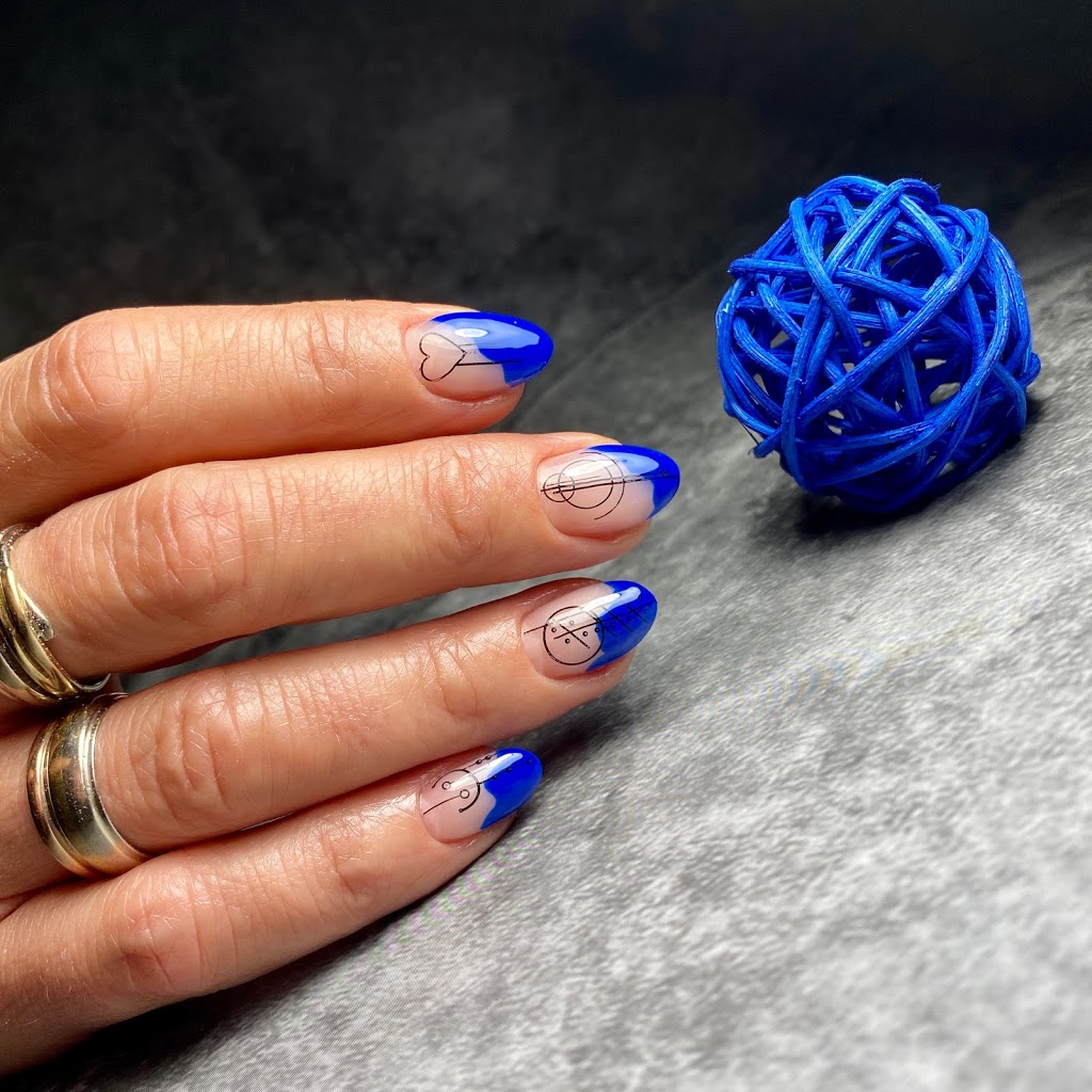 Lash n Nail Room Barrie | Manicure | Pedicure | Lash Extensions  | 75 Prince William Way Unit 53, Barrie, ON L4N 7P5, Canada | Phone: (647) 633-5433