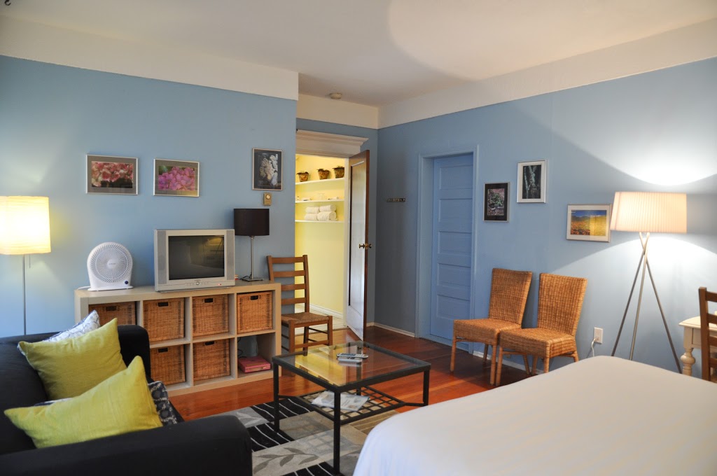 Ocean Island Suites | 143 Government St, Victoria, BC V8V 2K6, Canada | Phone: (250) 385-1785