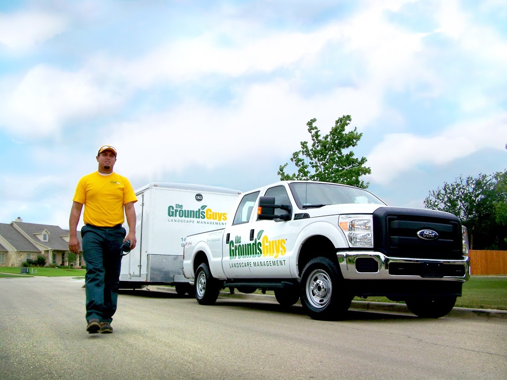 The Grounds Guys of Niagara | 4500 Queen St, Niagara Falls, ON L2E 6V2, Canada | Phone: (289) 277-0543