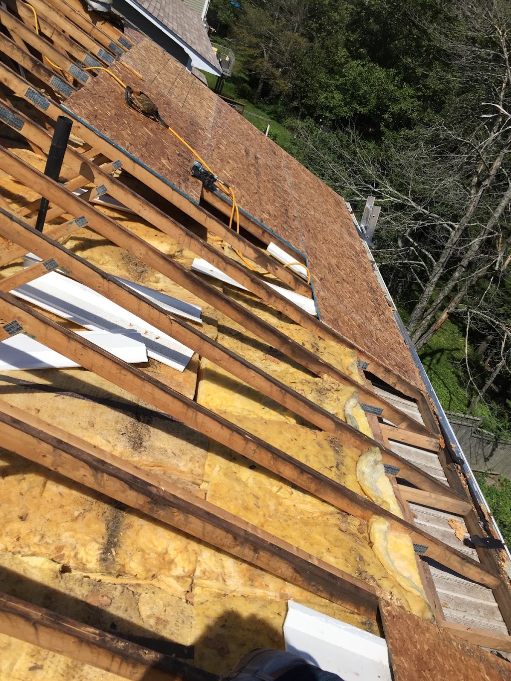 KY ROOFING LTD. | 97 Canongate Trail, Scarborough, ON M1V 2Y7, Canada | Phone: (647) 673-8890