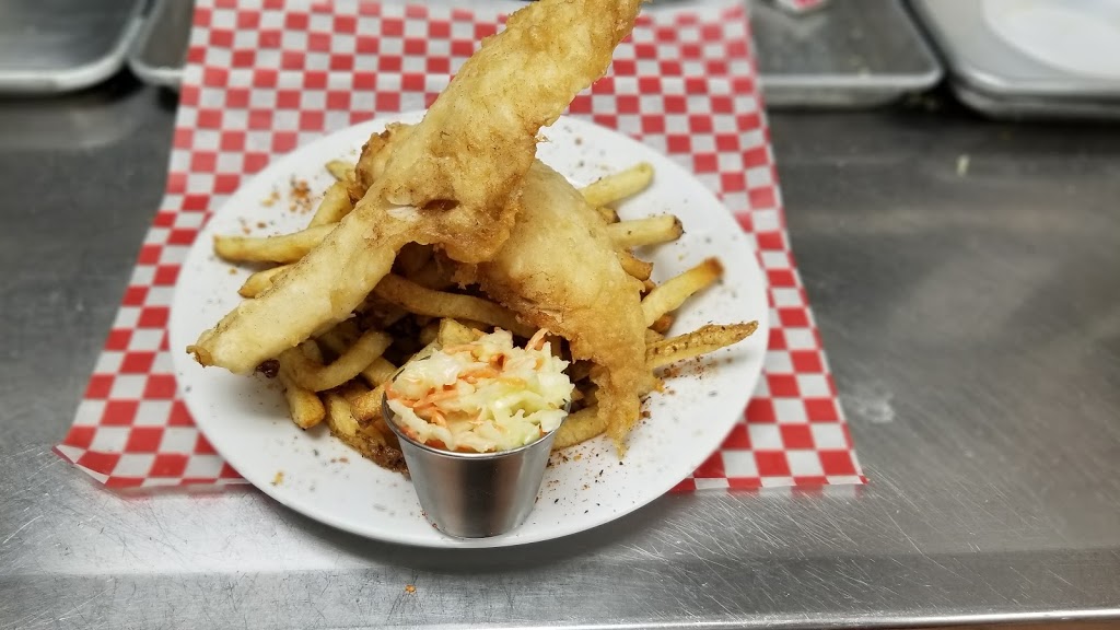 McPuffins Atlantic Seafood Restaurant | 152 Main St, Joggins, NS B0L 1A0, Canada | Phone: (902) 732-2220
