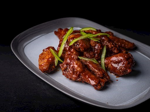 Restaurant Birdhouse Wingerie & Bar | 63 Bd Brunswick, Dollard-des-Ormeaux, QC H9B 2N4, Canada | Phone: (514) 447-9631