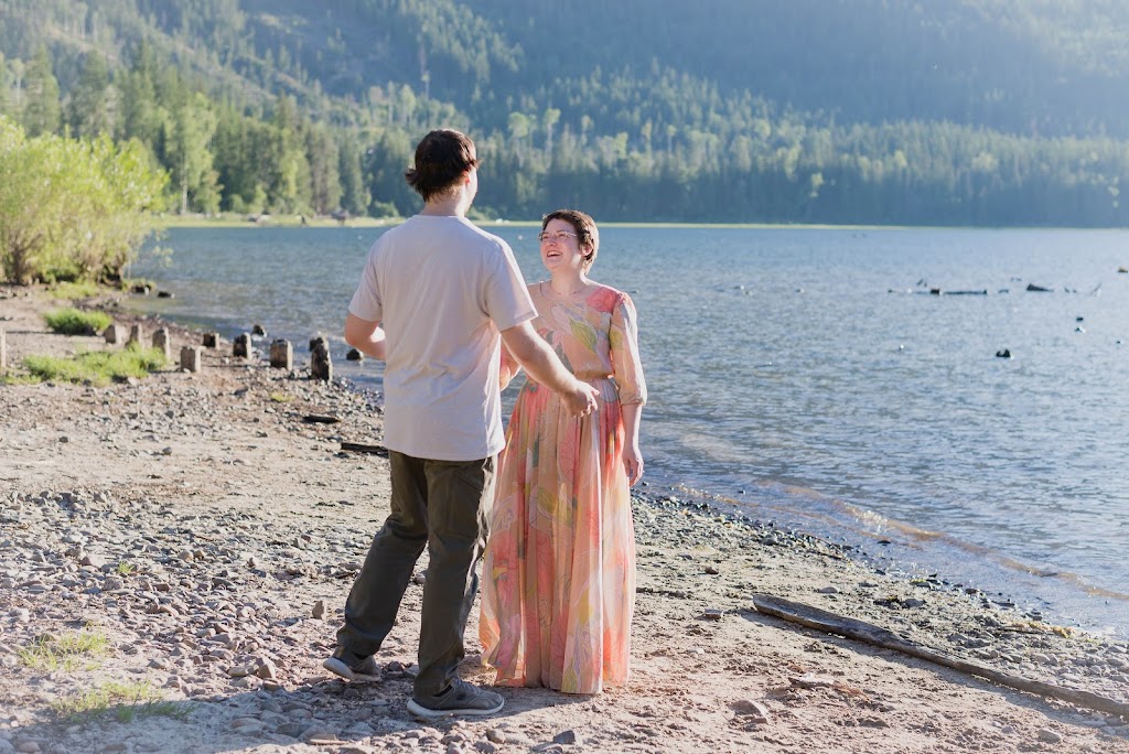 CM Photography | 209 14th St S, Cranbrook, BC V1C 1X8, Canada | Phone: (250) 464-0165