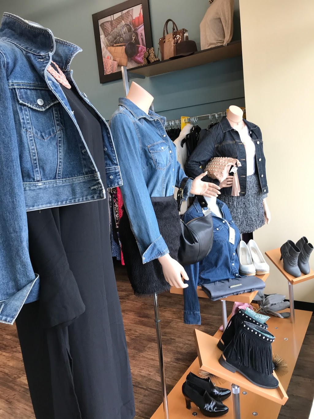 Style Encore Burlington | 2080 Appleby Line Millcroft Shopping Centre, close to Shoppers Drug Mart, Burlington, ON L7L 6M6, Canada | Phone: (289) 245-1411