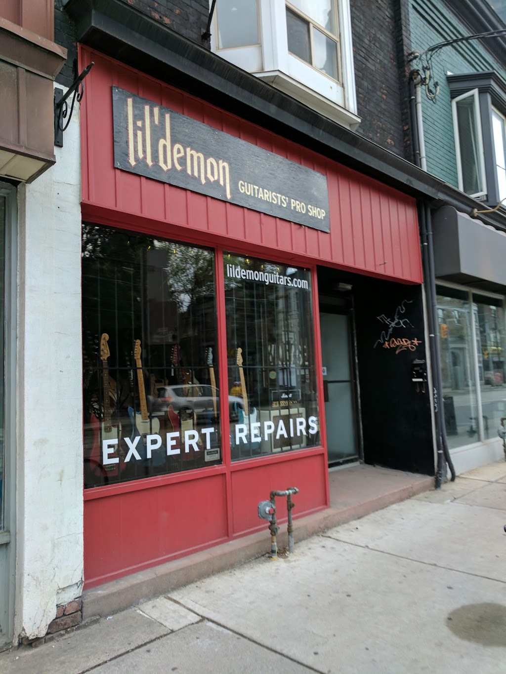 LilDemon Guitars shop | 1594 Queen St W, Toronto, ON M6R 1A8, Canada | Phone: (416) 530-1766