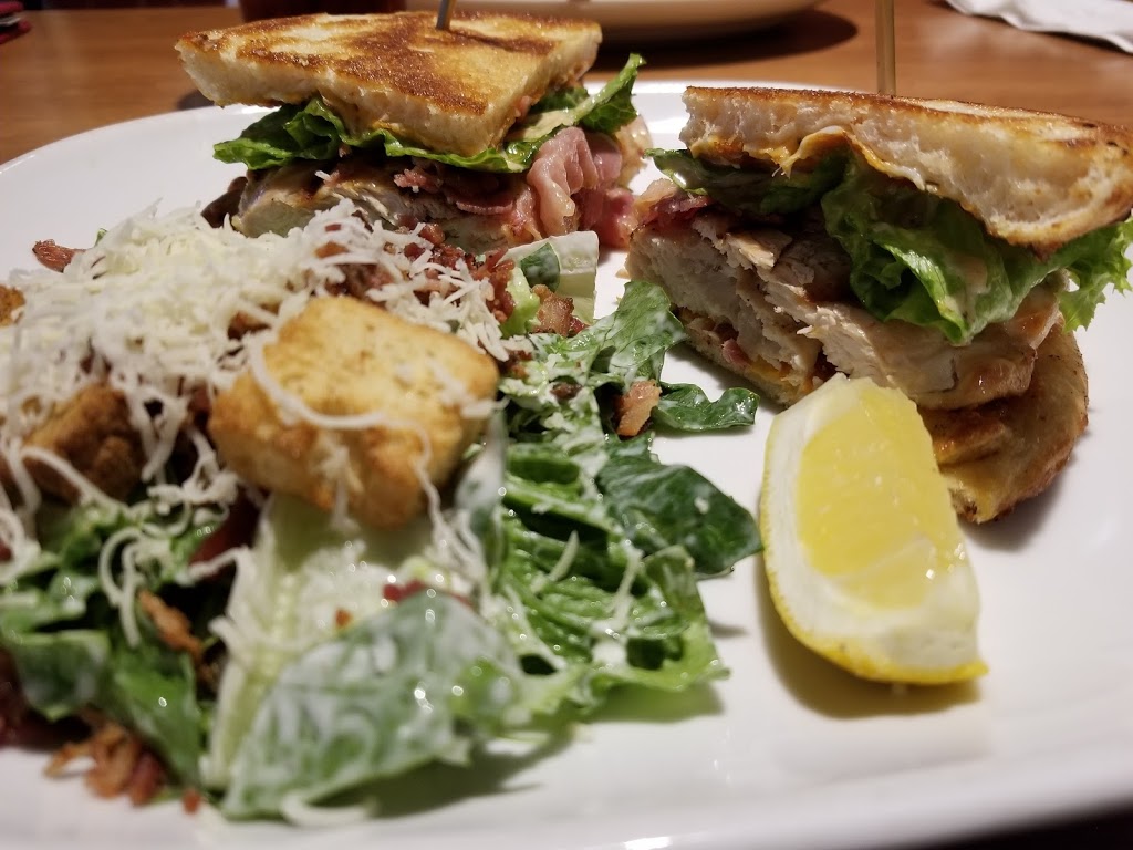 Boston Pizza | 545 Harvey Ave, Kelowna, BC V1Y 6C7, Canada | Phone: (250) 861-5883
