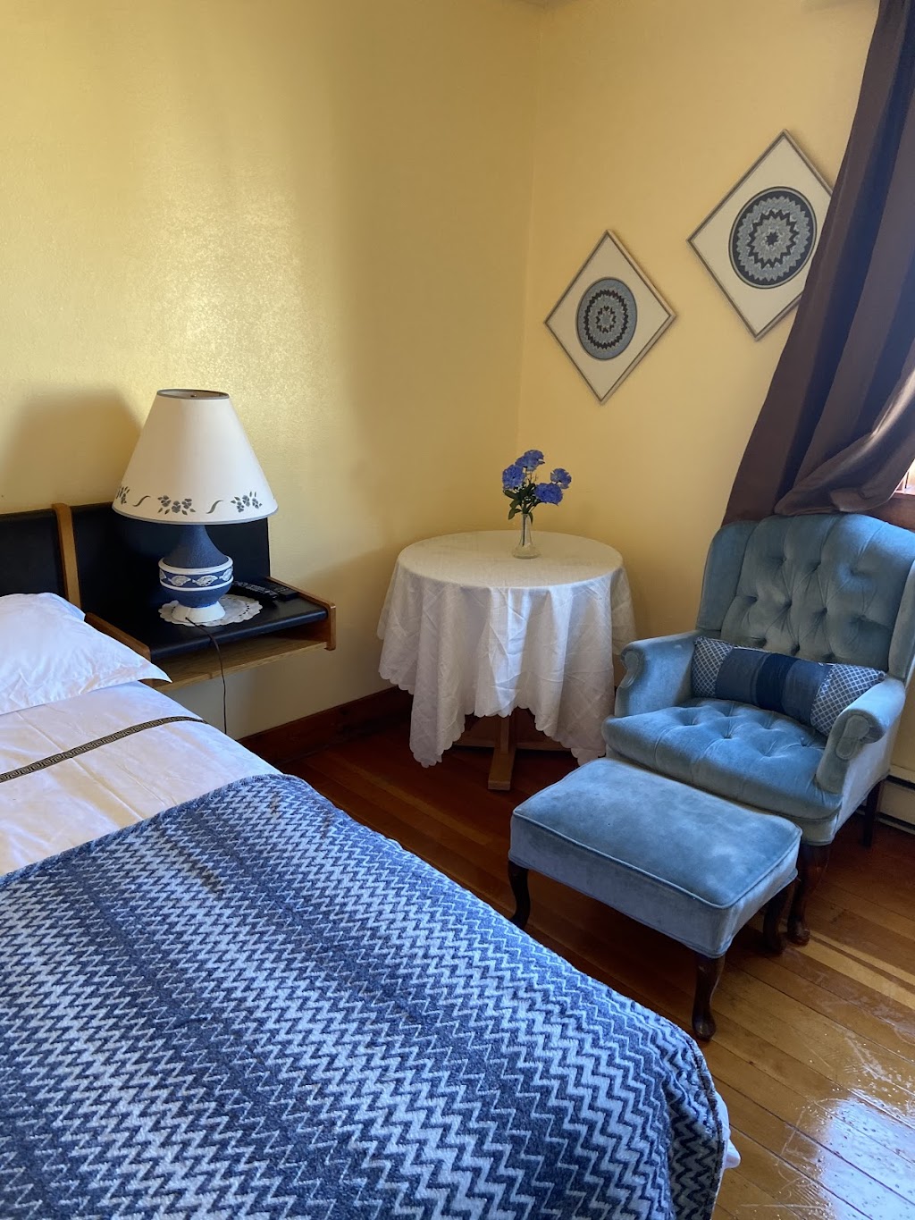 Rodmay Hotel | 6251 Yew St, Powell River, BC V8A 4J9, Canada | Phone: (604) 483-7715