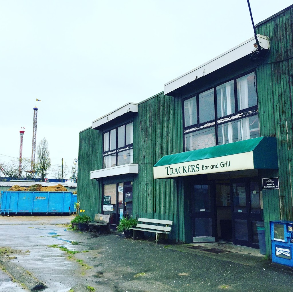 Trackers Cafe | 188 N Renfrew St, Vancouver, BC V5K 3N8, Canada | Phone: (604) 254-1631