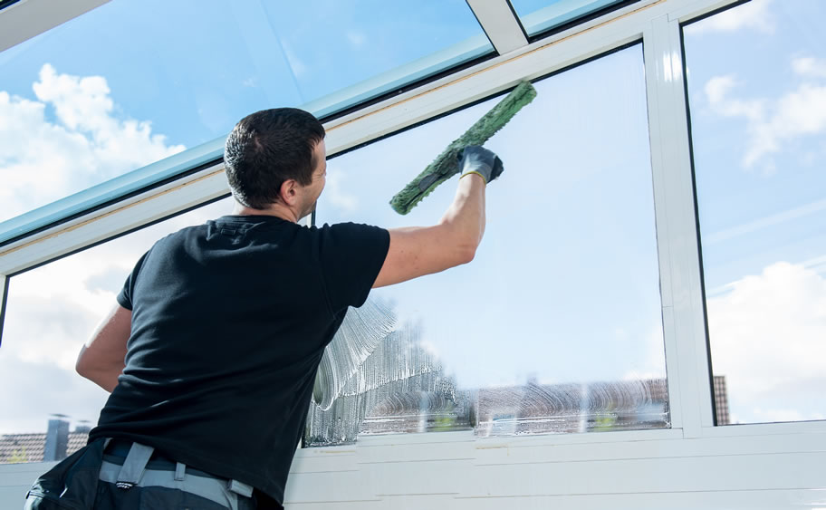Aston Window Cleaning | 32 Brownlee Ave, Woodbridge, ON L4L 8H4, Canada | Phone: (647) 641-7778