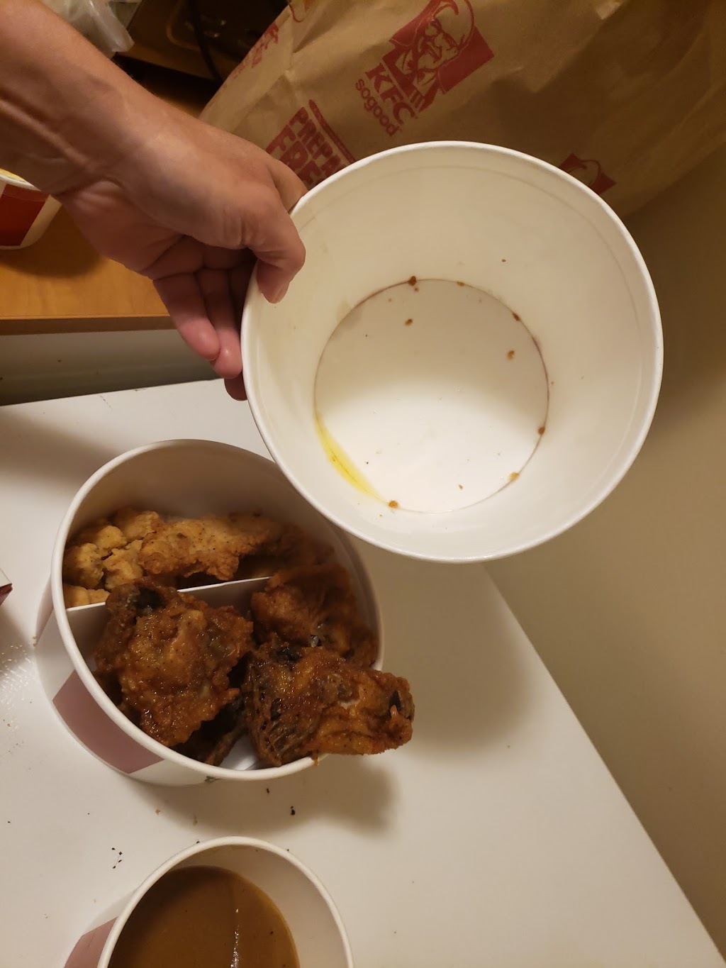 KFC | 379 Ontario St, St. Catharines, ON L2R 5L3, Canada | Phone: (905) 684-4806