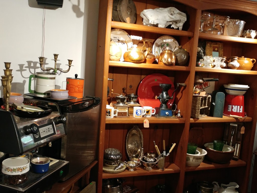 Farm Gate Store | 568 Fernhill Rd, Mayne Island, BC V0N 2J2, Canada | Phone: (250) 539-3700