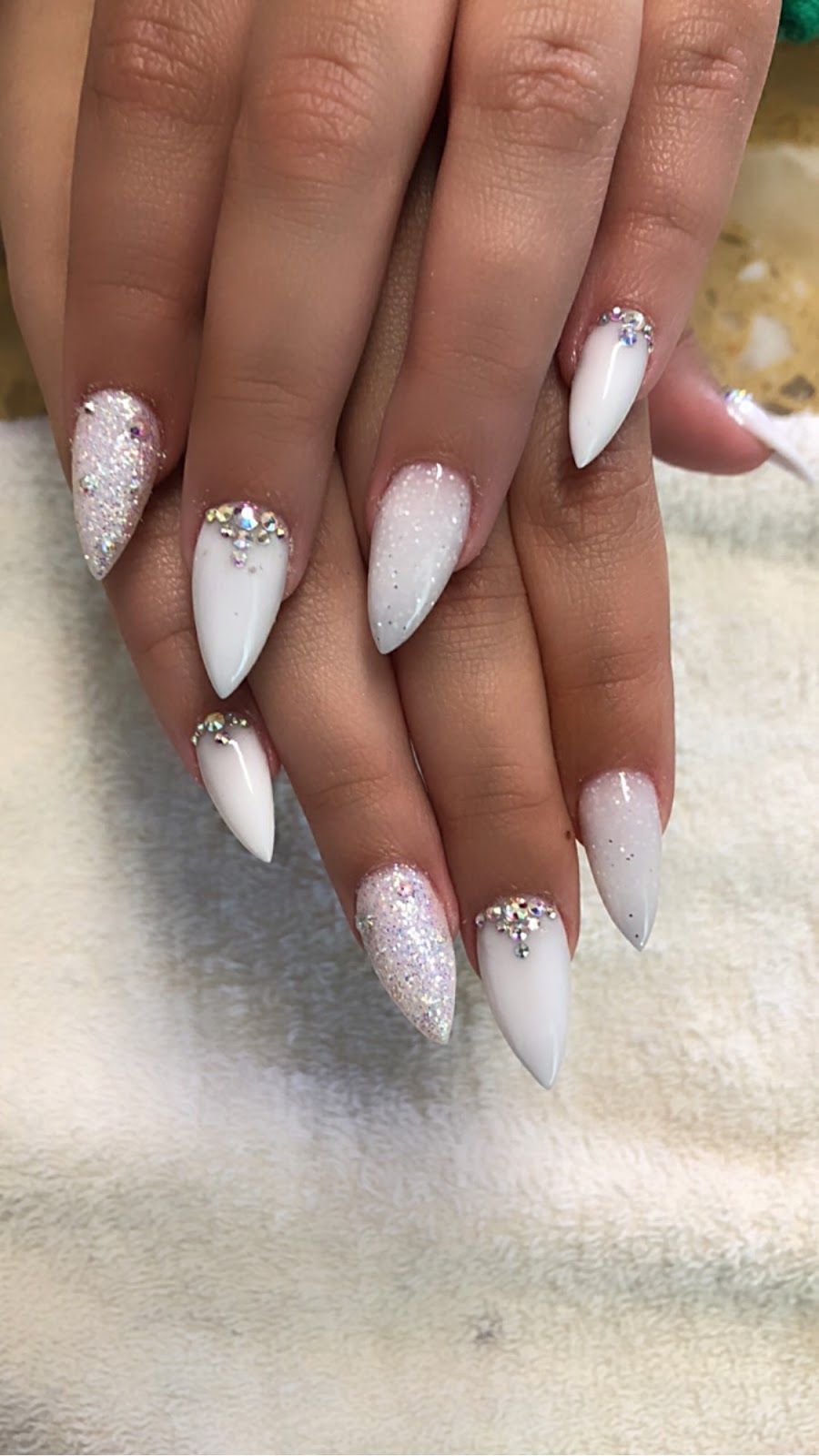 Jennys Nail Spa | 175 Argyle Ave N, Listowel, ON N4W 1M7, Canada | Phone: (226) 622-0411