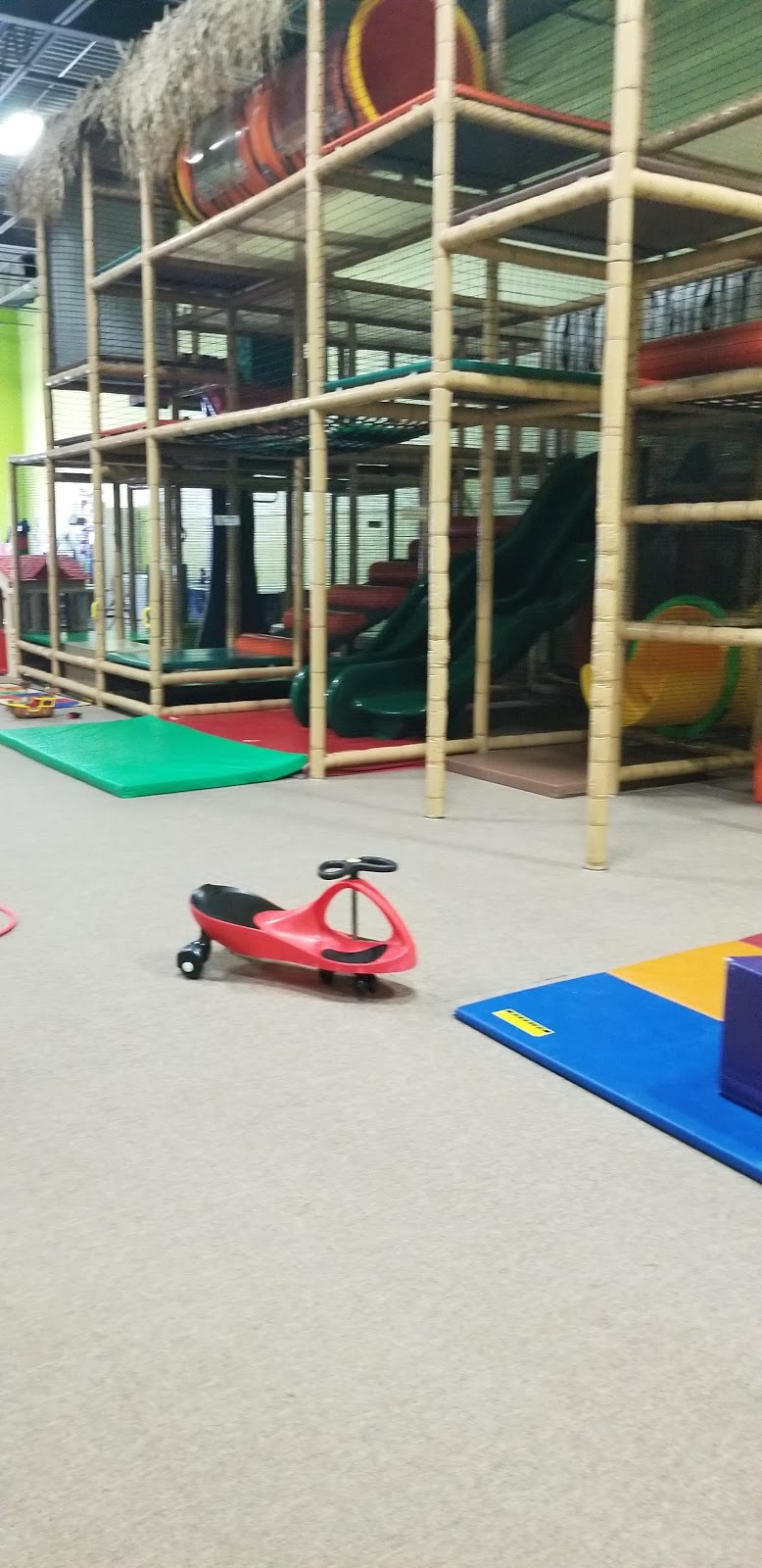 Jungle Oasis Playground | 695 Riddell Rd #2, Orangeville, ON L9W 4Z5, Canada | Phone: (519) 941-1010