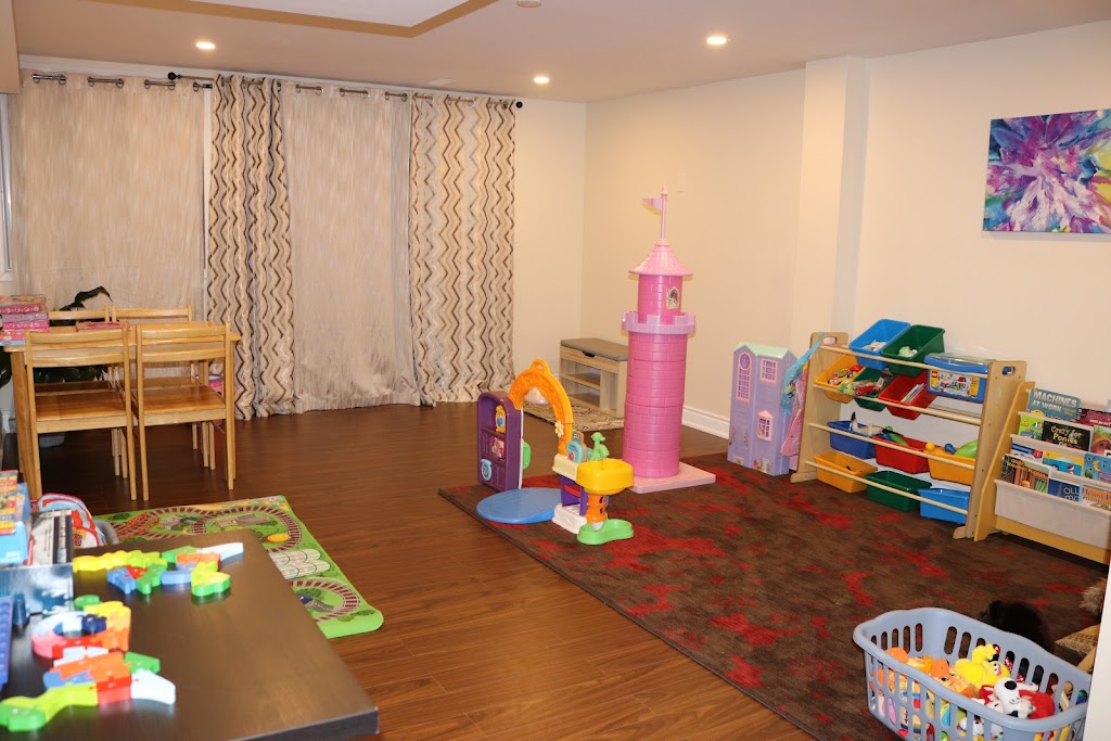 Fluffy Stuffies Daycare | 20 Edgehill Dr, Hamilton, ON L9B 0A8, Canada | Phone: (905) 630-4487