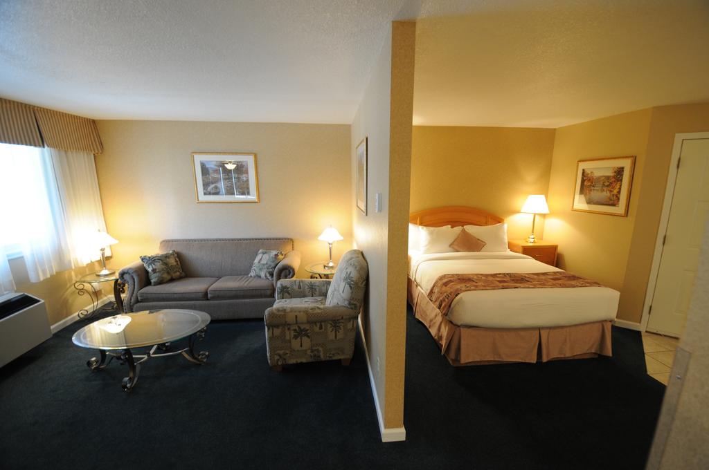 Best Western Inn at Penticton | 3180 Skaha Lake Rd, Penticton, BC V2A 6G4, Canada | Phone: (250) 493-0311