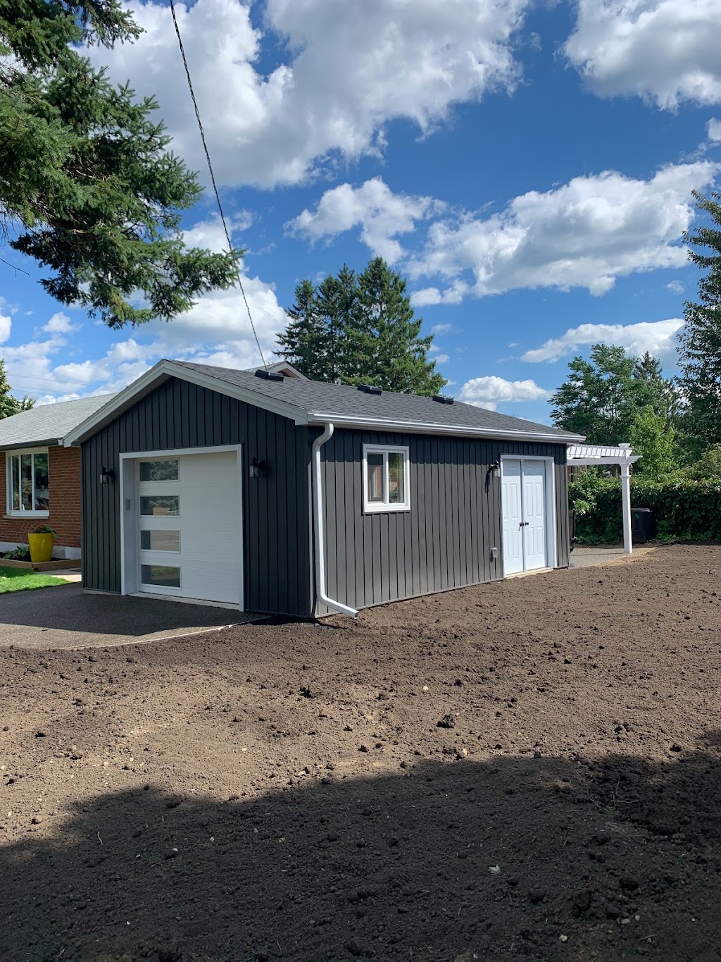 HOM Construction Ltd. | 22851 Cherry Hill Rd, Thorndale, ON N0M 2P0, Canada | Phone: (226) 973-3828