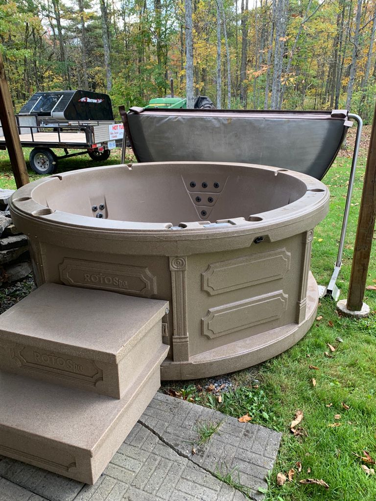 M&M Hot Tub Rentals | 186 Pier Pl, New Westminster, BC V3M 7A2, Canada | Phone: (604) 265-9479