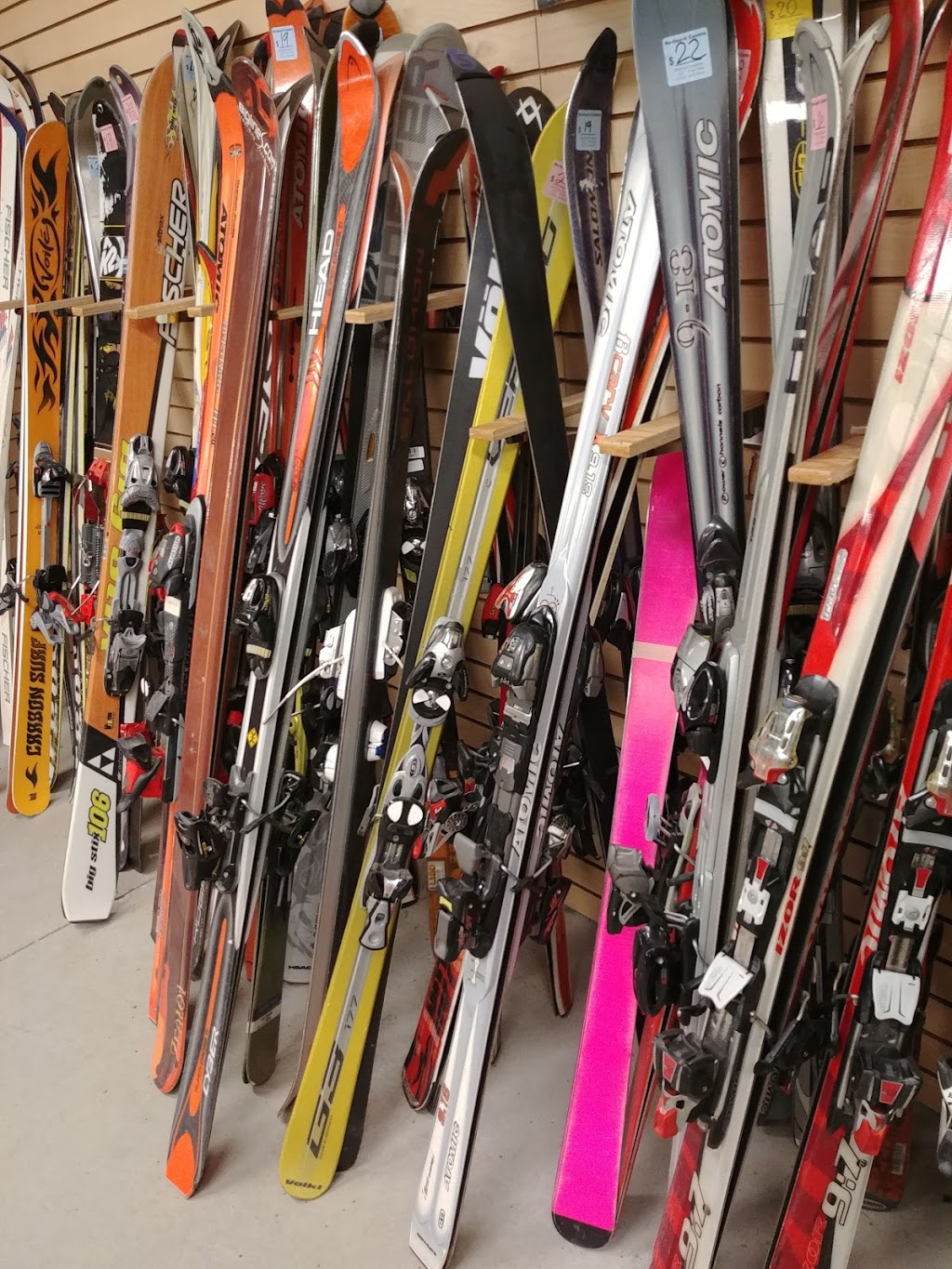 Re-Use-It-Centre | 8000 Nesters Rd, Whistler, BC V0N 1B8, Canada | Phone: (604) 932-1121