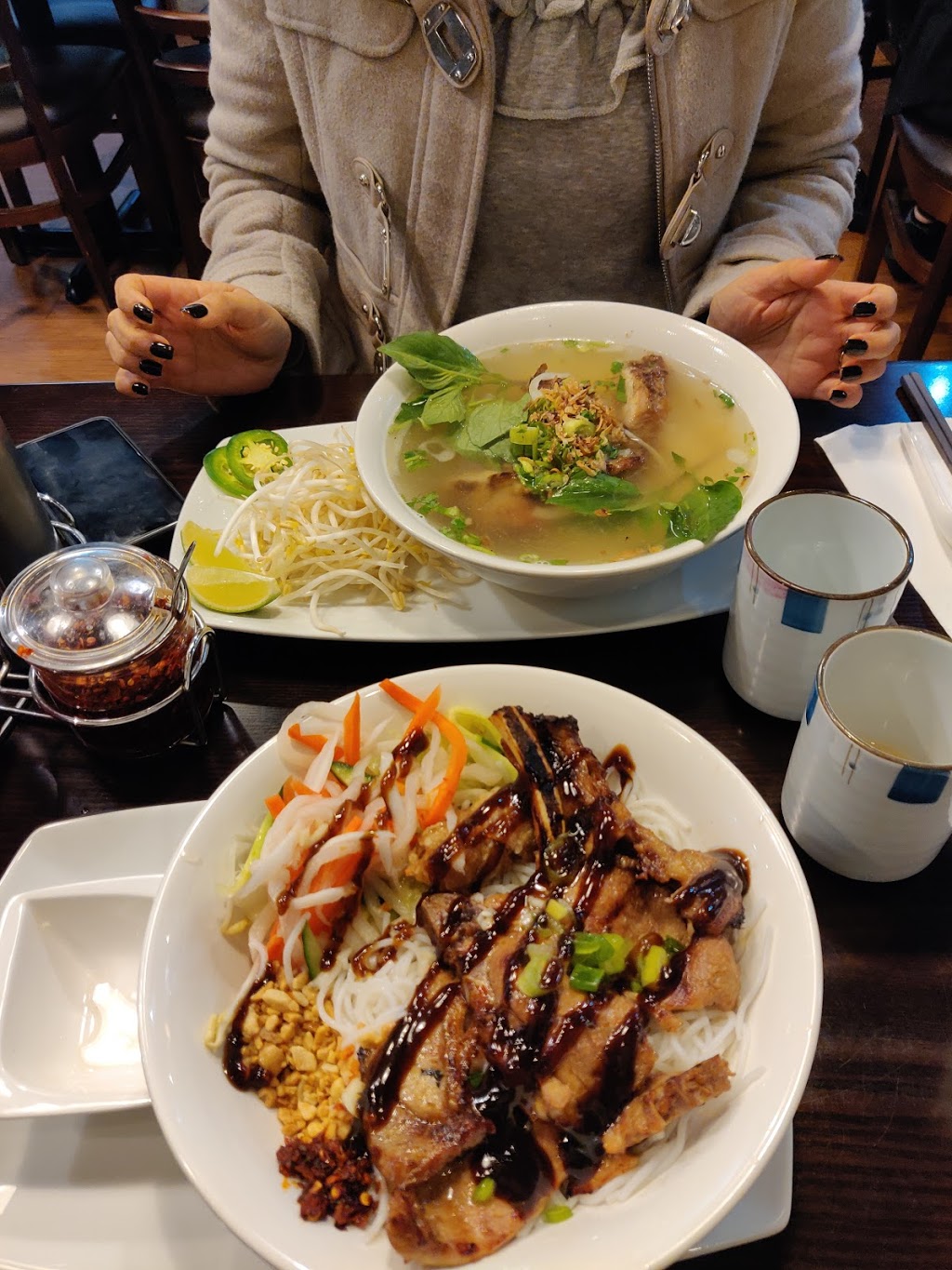 Viet Sub Vietnamese Cuisine | 1682 Robson St, Vancouver, BC V6G 1C7, Canada | Phone: (604) 566-3333