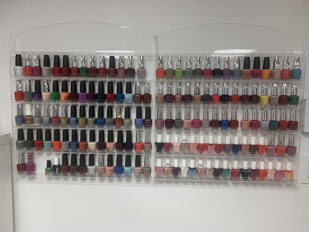 Ongles Ville-Rose / Manucure-Pédicure | 507 Rue Damien-Cyr, Laval, QC H7L 5V8, Canada | Phone: (450) 241-0378