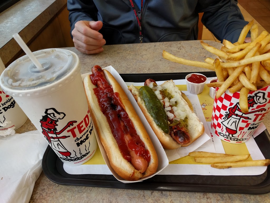 Teds Hot Dogs | 7018 Transit Rd, Buffalo, NY 14221, USA | Phone: (716) 633-1700