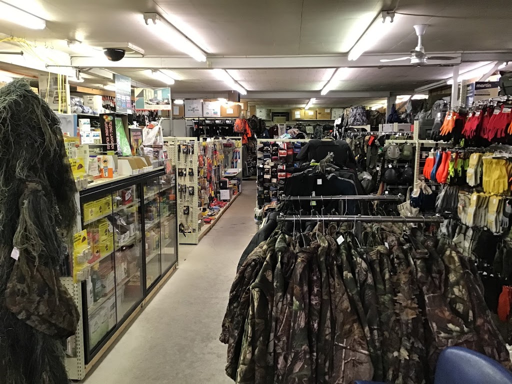 Surplus DArmée, PRO Quincaillerie, J.P. & F. Larochelle Inc. | 3615 Rue Principale, Dunham, QC J0E 1M0, Canada | Phone: (450) 295-2766