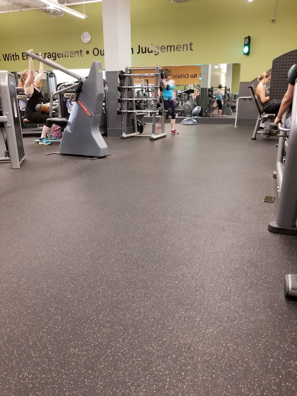 Shes Fit! | 1100 Lonsdale Ave, North Vancouver, BC V7M 1S3, Canada | Phone: (604) 904-4451