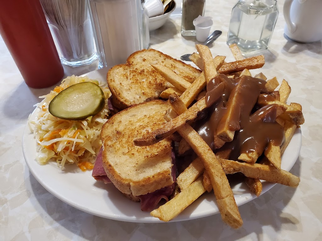 Kakabeka Falls Motor Hotel | 4756 Hwy 11 17, Kakabeka Falls, ON P0T 1W0, Canada | Phone: (807) 473-9211