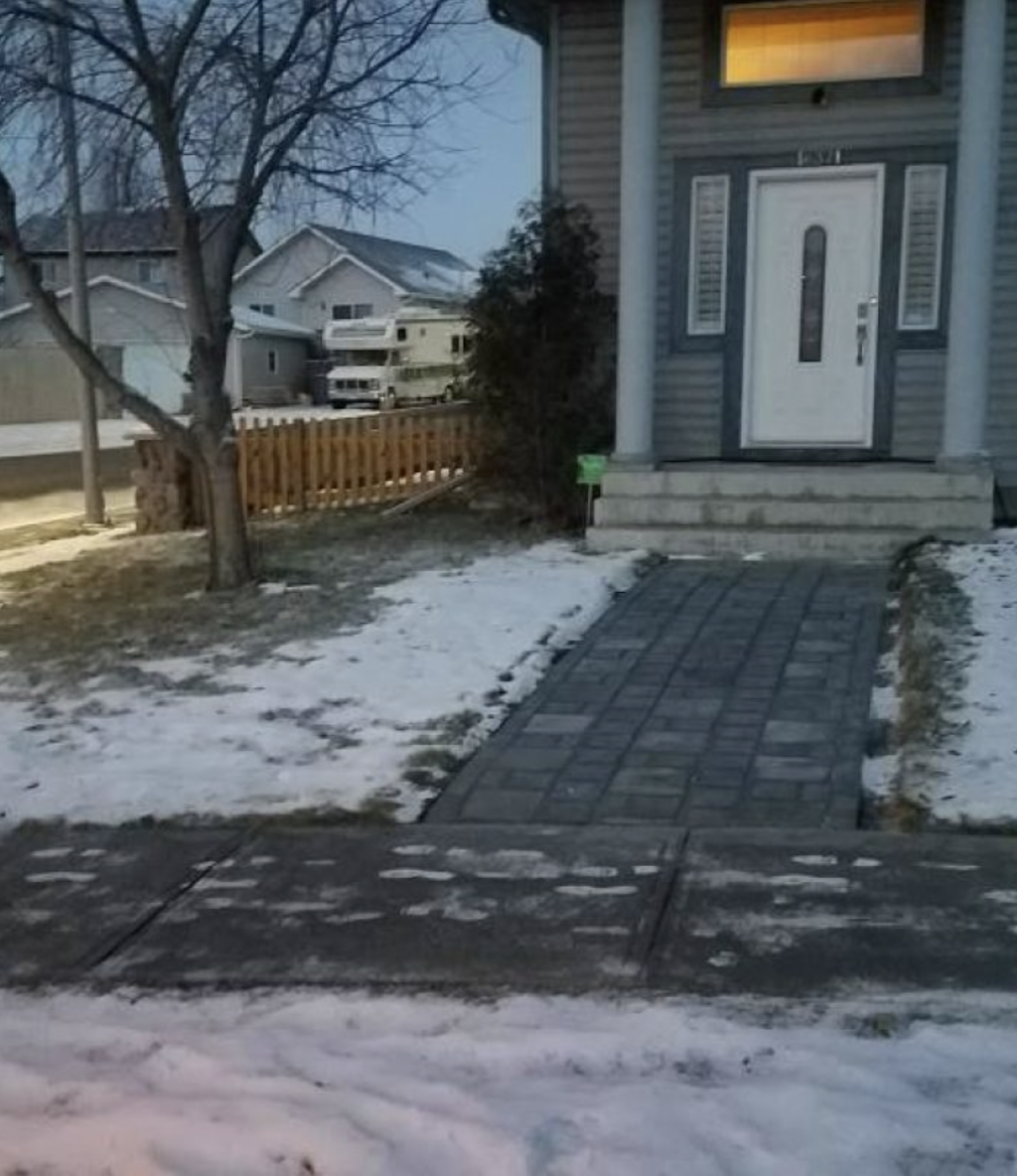 Somerset Lawn and Snow | 250 Somerside Park SW, Calgary, AB T2Y 3G5, Canada | Phone: (403) 333-3210