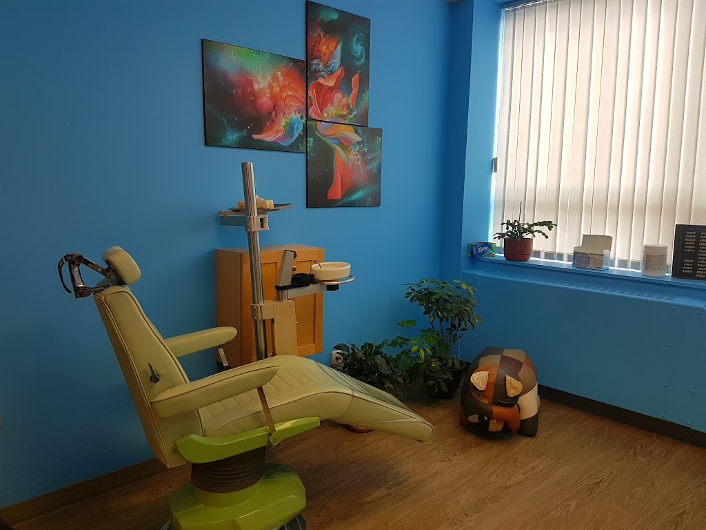 Bonnie Doon Denture Clinic | 203 Bonnie Doon Shopping Center NW, Edmonton, AB T6C 4E3, Canada | Phone: (780) 468-3344