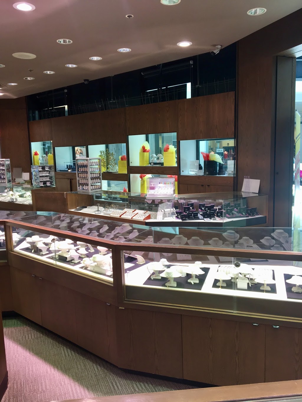Kavar Jewellers Newmarket | 17600 Yonge St, Newmarket, ON L3Y 4Z1, Canada | Phone: (905) 836-9256