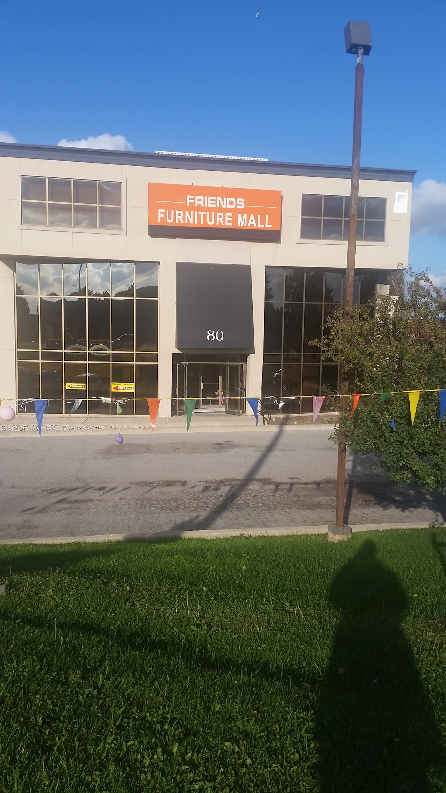 Friends Furniture And Mattress | 2835 Argentia Rd #2, Mississauga, ON L5N 5V4, Canada | Phone: (905) 826-9555