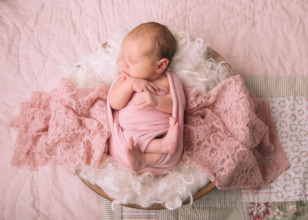 Bonnie Cameron Photography | 60 Stadaconna St, Arnprior, ON K7S 1C6, Canada | Phone: (613) 880-9245