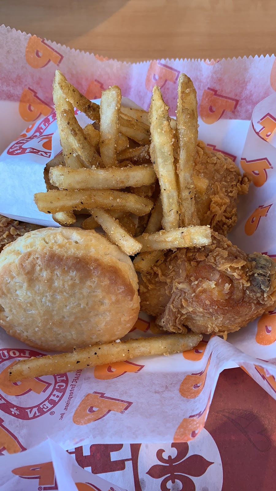 Popeyes Louisiana Chicken | 3420 Portage Ave, Winnipeg, MB R3K 0Z3, Canada | Phone: (204) 219-7418