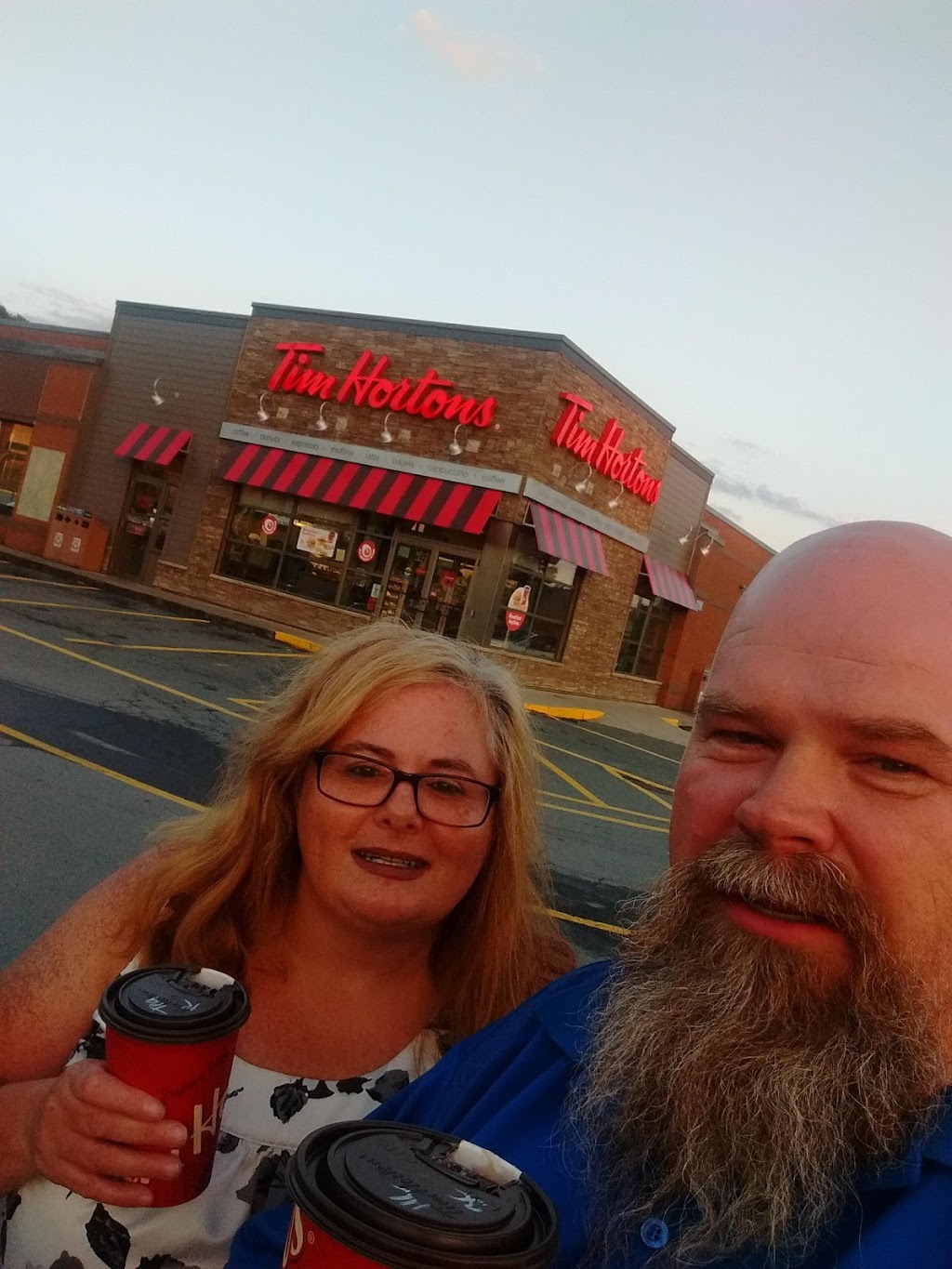 Tim Hortons | 3290 Lake Thomas Dr, Fall River, NS B2T 1J2, Canada | Phone: (902) 860-2703