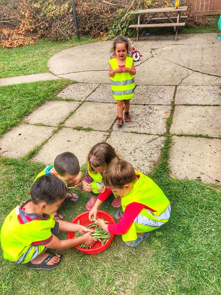 24-7 CHILDCARE CANADA-LYNNWOOD-RIO TERRACE ( 24 HOURS DAYCARE WE | 15421 79a Ave NW, Edmonton, AB T5R 3H3, Canada | Phone: (780) 278-4568