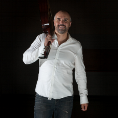 Oakville Guitar Academy | 36 Washington Ave, Oakville, ON L6K 1W6, Canada | Phone: (416) 529-8449