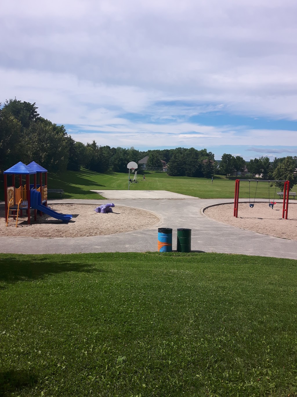 Osprey Ridge Park (Soccer Field) | 321 Livingstone St E, Barrie, ON L4M, Canada