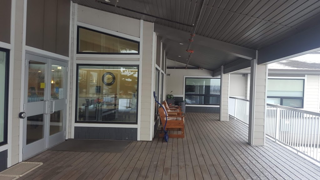 Big Knife Lodge | 4401 47 St, Forestburg, AB T0B 1N0, Canada | Phone: (780) 582-3564