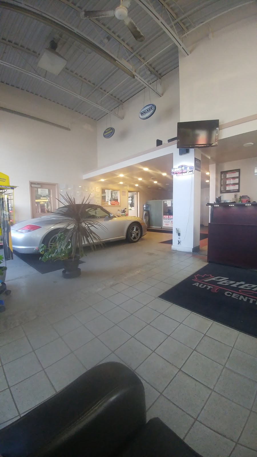 Peters Auto Centre Ltd | 1200 Victoria St N, Kitchener, ON N2B 3C9, Canada | Phone: (519) 578-4533