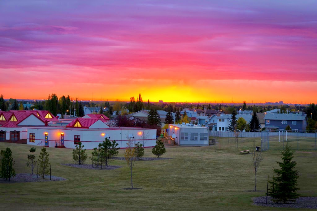 Earl Buxton School | 250 Rhatigan Rd E Northwest, Edmonton, AB T6R 2H7, Canada | Phone: (780) 435-1577