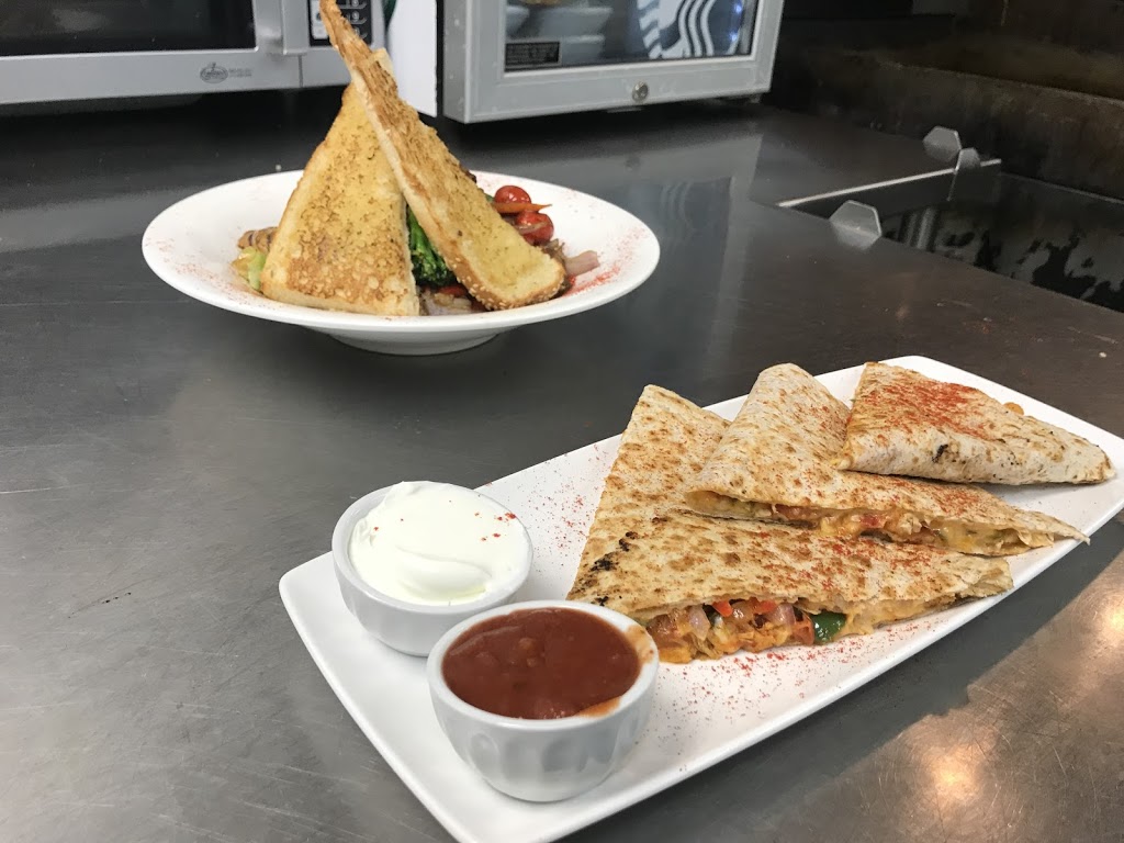 The Jube Pub & Patio | 55 Lakeview Park Ave, Oshawa, ON L1J 7Z9, Canada | Phone: (905) 576-5823